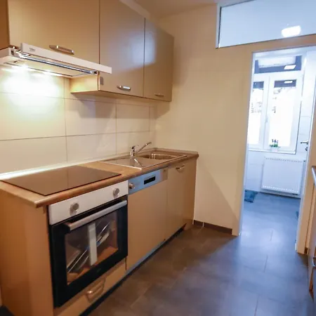 Turis 50-1 Apartment *